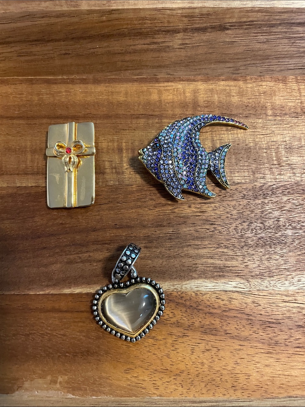 Iridescent Blue-Purple Angelfish Crystal Brooch - Women Jewelry